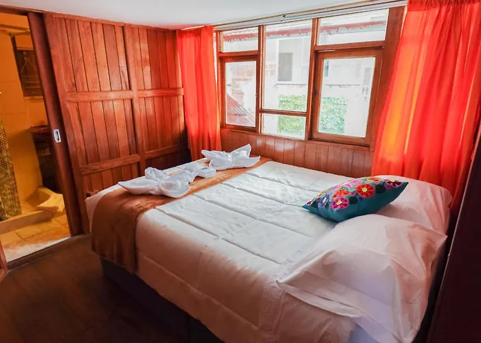 Warm And House With Spectacular View Of