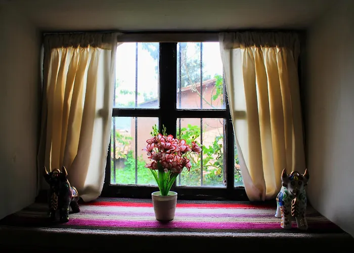 Warm And House With Spectacular View Of